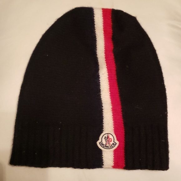 moncler skully hat